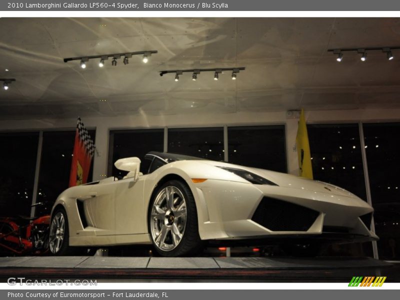 Bianco Monocerus / Blu Scylla 2010 Lamborghini Gallardo LP560-4 Spyder