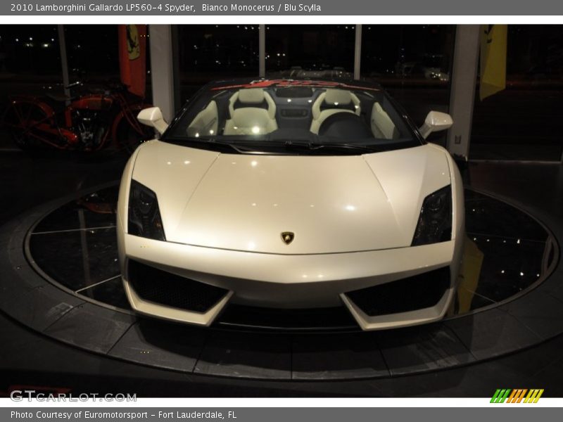 Bianco Monocerus / Blu Scylla 2010 Lamborghini Gallardo LP560-4 Spyder