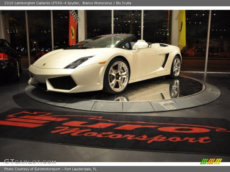 Bianco Monocerus / Blu Scylla 2010 Lamborghini Gallardo LP560-4 Spyder
