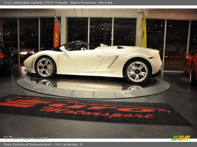Bianco Monocerus / Blu Scylla 2010 Lamborghini Gallardo LP560-4 Spyder