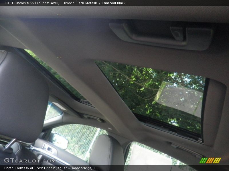 Sunroof of 2011 MKS EcoBoost AWD