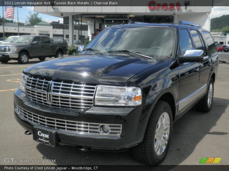 Tuxedo Black Metallic / Charcoal Black 2011 Lincoln Navigator 4x4