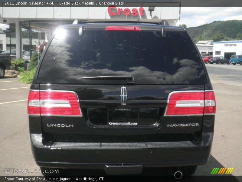 Tuxedo Black Metallic / Charcoal Black 2011 Lincoln Navigator 4x4
