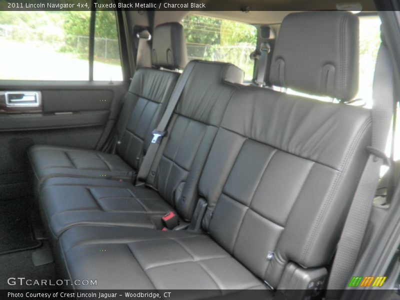 Tuxedo Black Metallic / Charcoal Black 2011 Lincoln Navigator 4x4