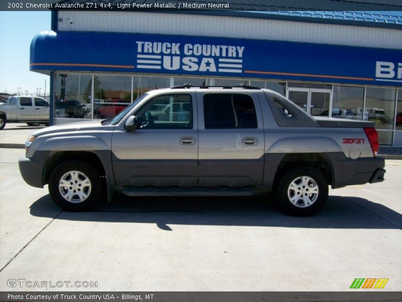 Light Pewter Metallic / Medium Neutral 2002 Chevrolet Avalanche Z71 4x4