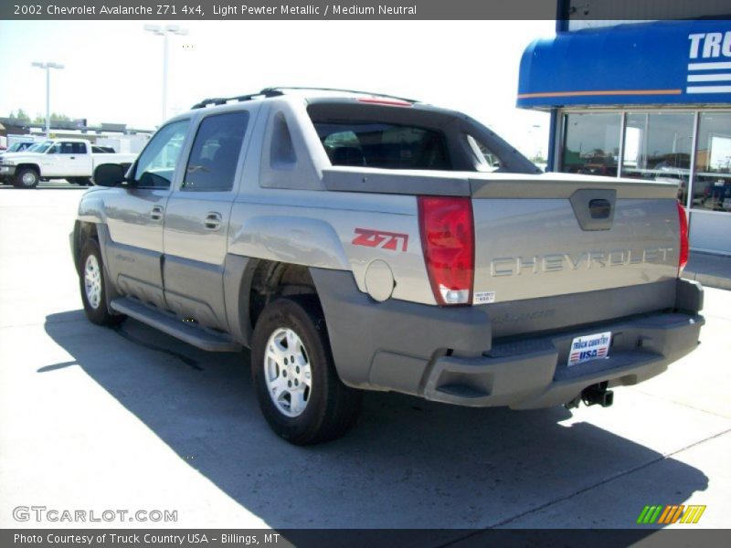 Light Pewter Metallic / Medium Neutral 2002 Chevrolet Avalanche Z71 4x4