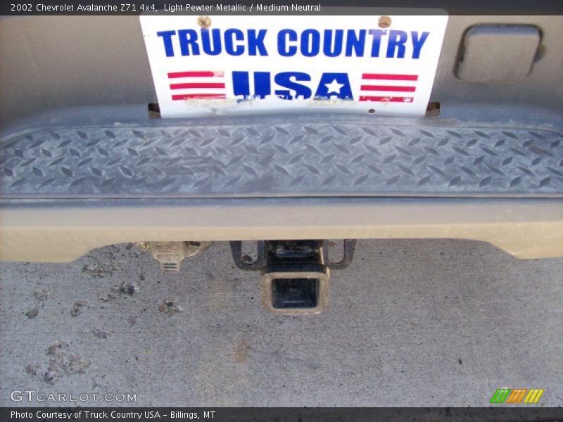 Light Pewter Metallic / Medium Neutral 2002 Chevrolet Avalanche Z71 4x4