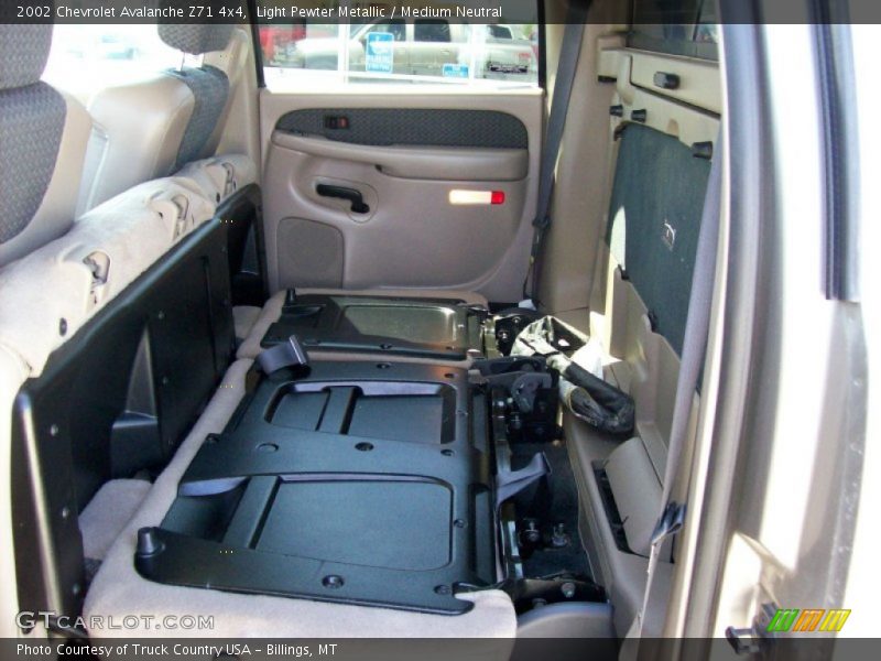 Light Pewter Metallic / Medium Neutral 2002 Chevrolet Avalanche Z71 4x4