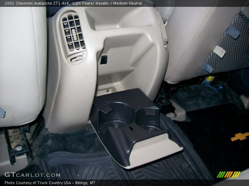 Light Pewter Metallic / Medium Neutral 2002 Chevrolet Avalanche Z71 4x4