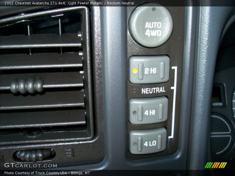 Light Pewter Metallic / Medium Neutral 2002 Chevrolet Avalanche Z71 4x4
