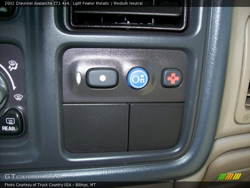 Light Pewter Metallic / Medium Neutral 2002 Chevrolet Avalanche Z71 4x4