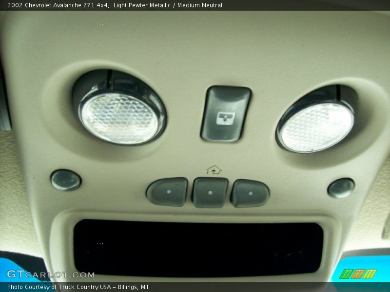Light Pewter Metallic / Medium Neutral 2002 Chevrolet Avalanche Z71 4x4