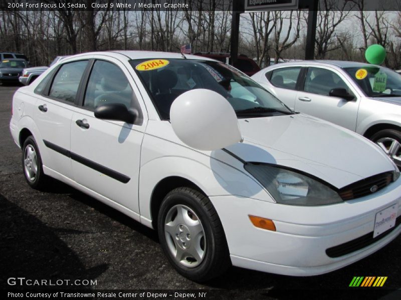 Cloud 9 White / Medium Graphite 2004 Ford Focus LX Sedan