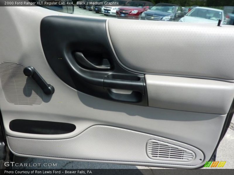 Door Panel of 2000 Ranger XLT Regular Cab 4x4