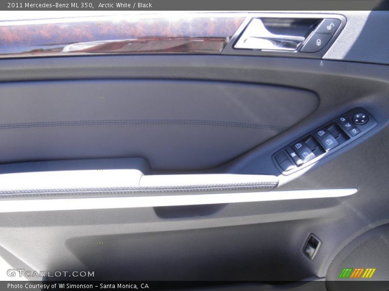 Arctic White / Black 2011 Mercedes-Benz ML 350