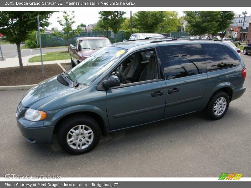 Magnesium Pearl / Medium Slate Gray 2005 Dodge Grand Caravan SE