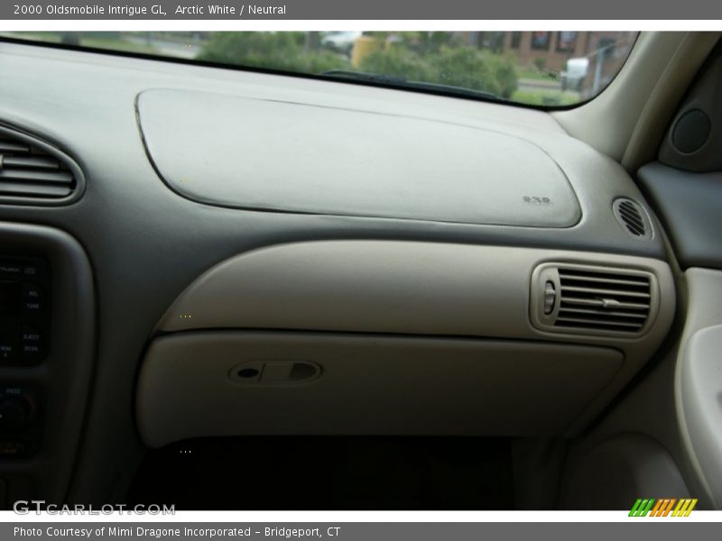 Arctic White / Neutral 2000 Oldsmobile Intrigue GL