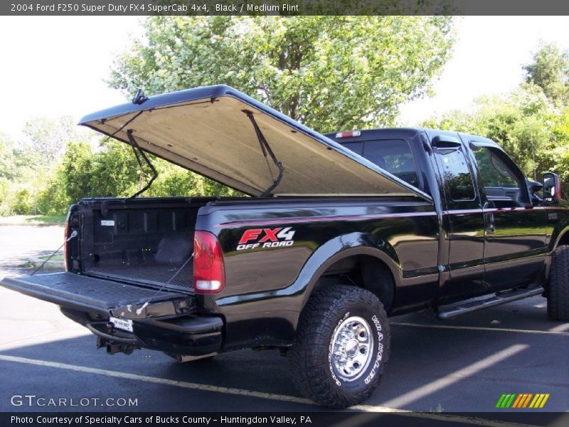 Black / Medium Flint 2004 Ford F250 Super Duty FX4 SuperCab 4x4