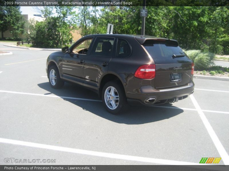 Macadamia Metallic / Havanna/Sand Beige 2009 Porsche Cayenne Tiptronic