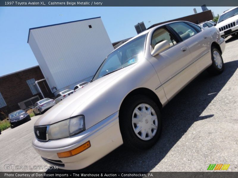 Cashmere Beige Metallic / Ivory 1997 Toyota Avalon XL