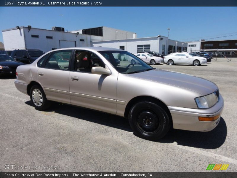 Cashmere Beige Metallic / Ivory 1997 Toyota Avalon XL