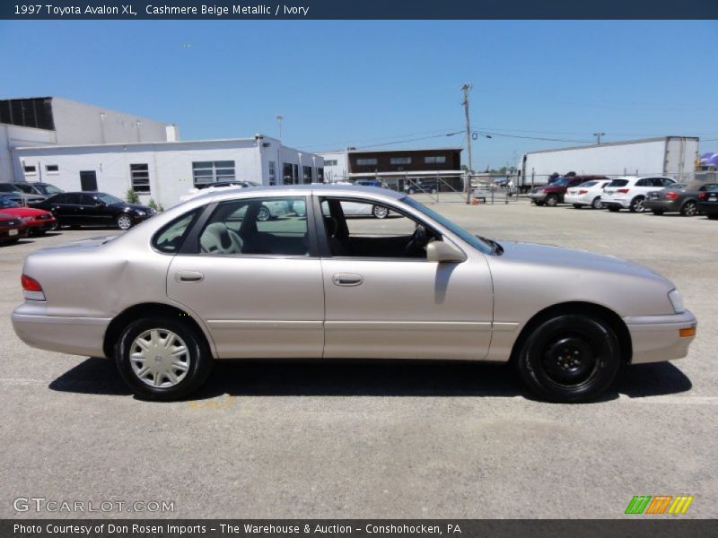 Cashmere Beige Metallic / Ivory 1997 Toyota Avalon XL