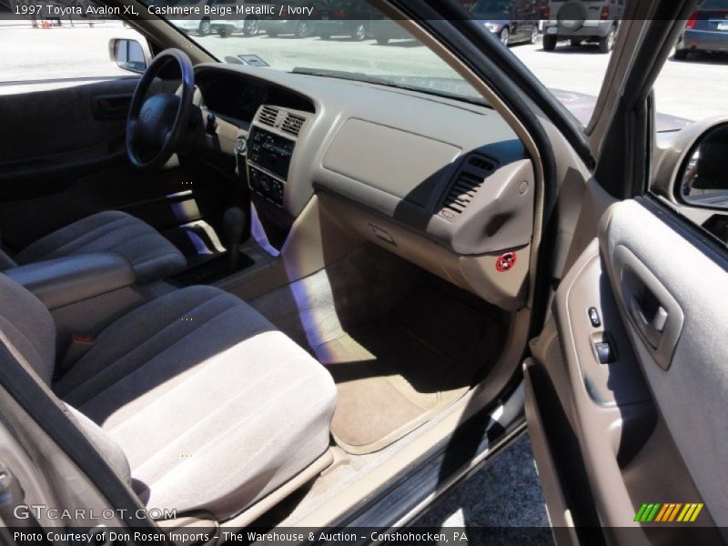 Cashmere Beige Metallic / Ivory 1997 Toyota Avalon XL