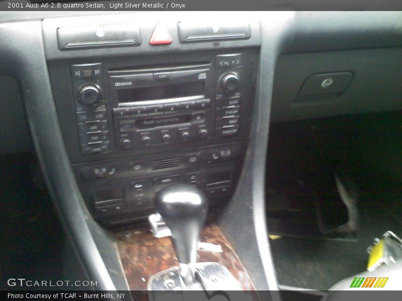 Light Silver Metallic / Onyx 2001 Audi A6 2.8 quattro Sedan