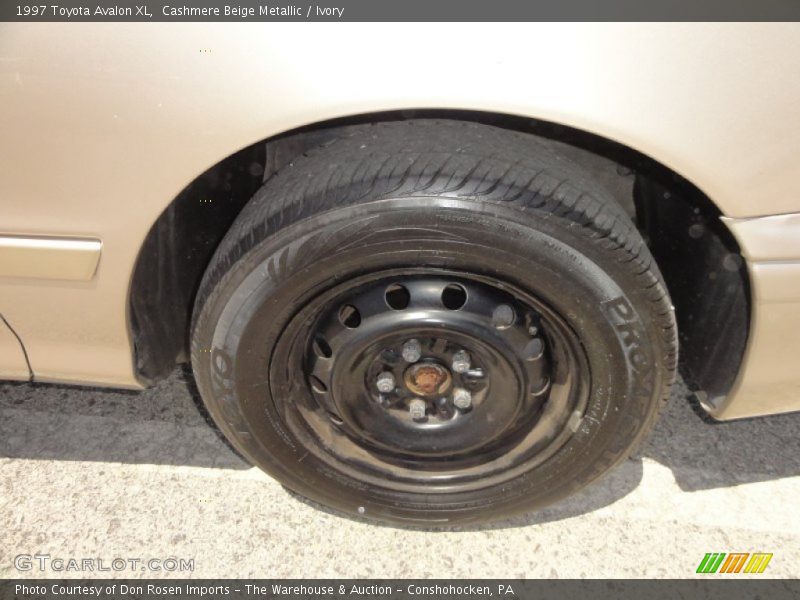 Cashmere Beige Metallic / Ivory 1997 Toyota Avalon XL