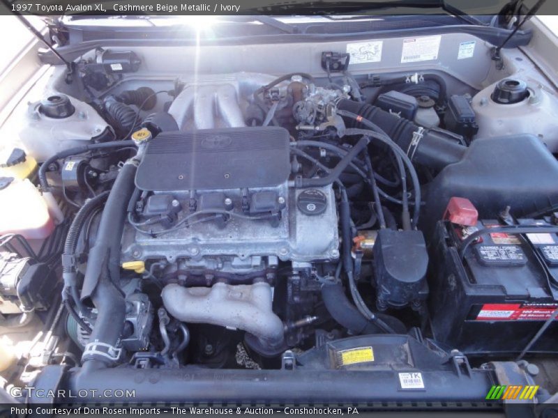 Cashmere Beige Metallic / Ivory 1997 Toyota Avalon XL