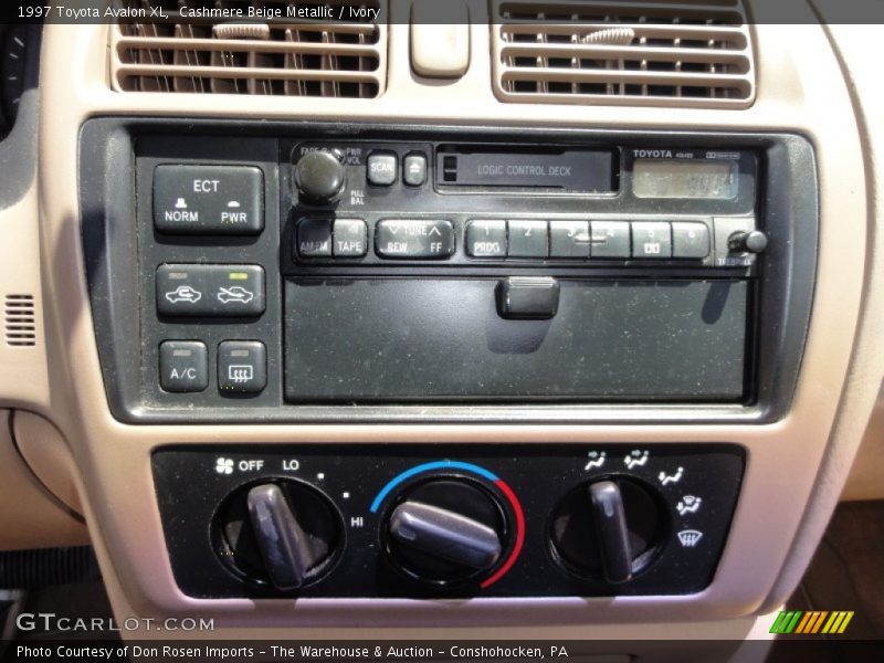 Cashmere Beige Metallic / Ivory 1997 Toyota Avalon XL