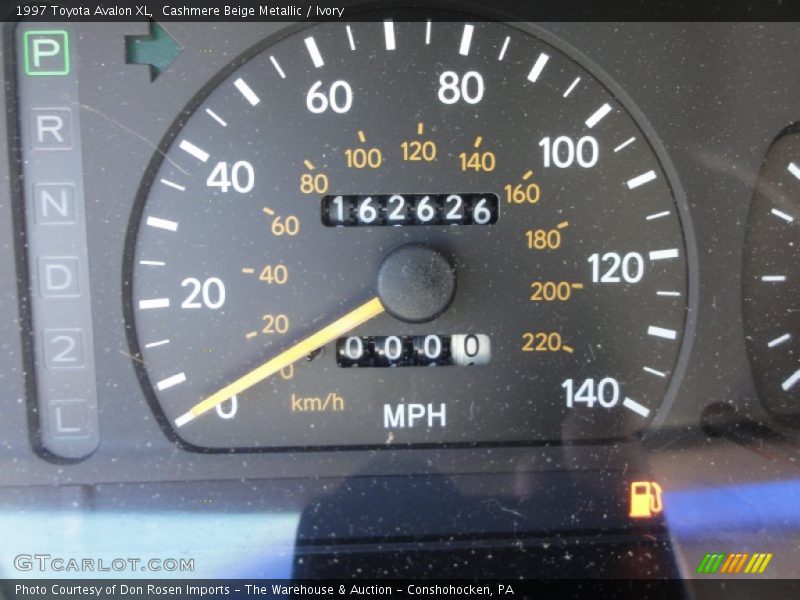 Cashmere Beige Metallic / Ivory 1997 Toyota Avalon XL