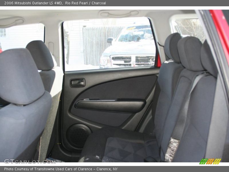 Rio Red Pearl / Charcoal 2006 Mitsubishi Outlander LS 4WD