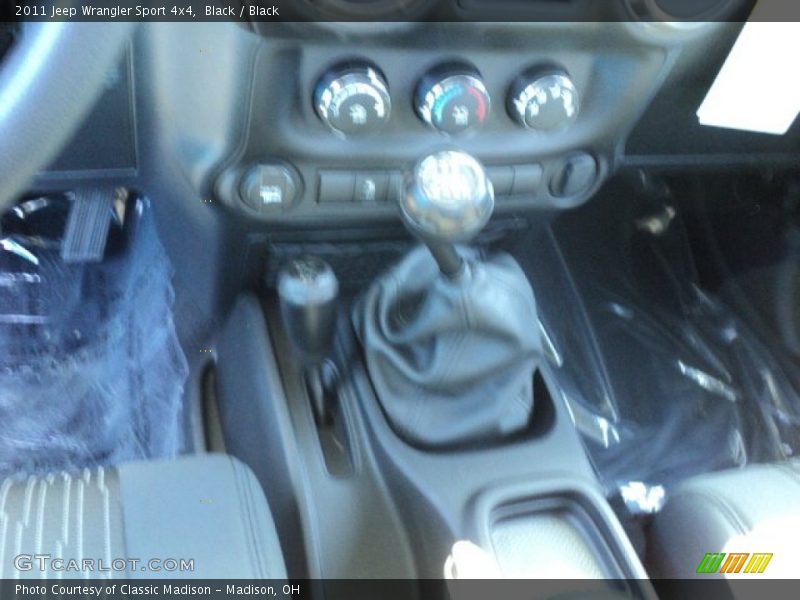 Black / Black 2011 Jeep Wrangler Sport 4x4
