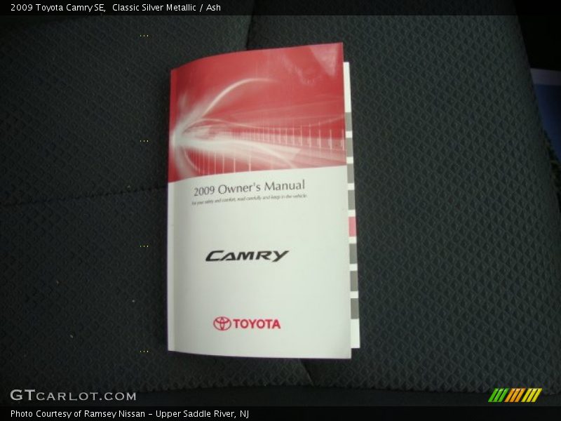 Classic Silver Metallic / Ash 2009 Toyota Camry SE
