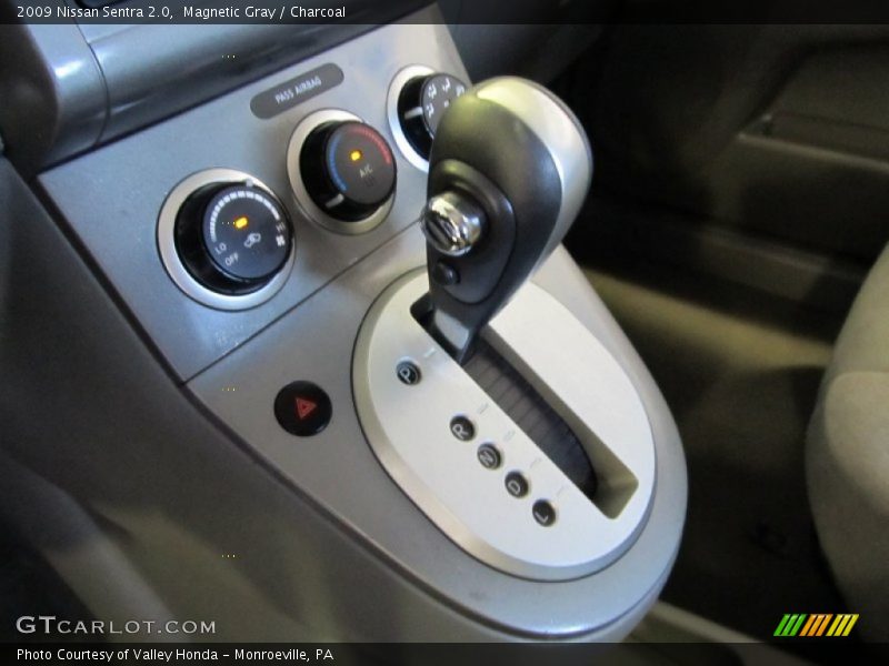 Magnetic Gray / Charcoal 2009 Nissan Sentra 2.0