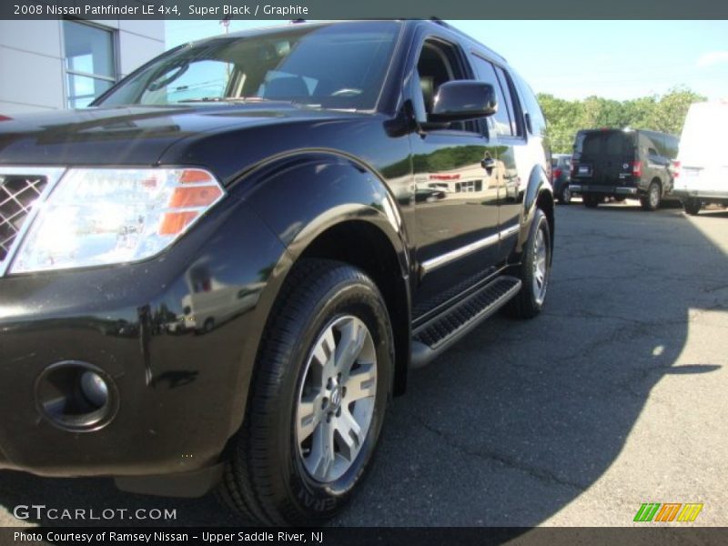 Super Black / Graphite 2008 Nissan Pathfinder LE 4x4