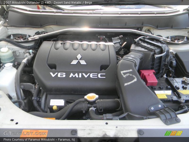 Desert Sand Metallic / Beige 2007 Mitsubishi Outlander LS 4WD