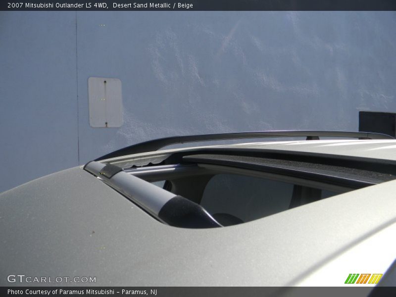 Desert Sand Metallic / Beige 2007 Mitsubishi Outlander LS 4WD