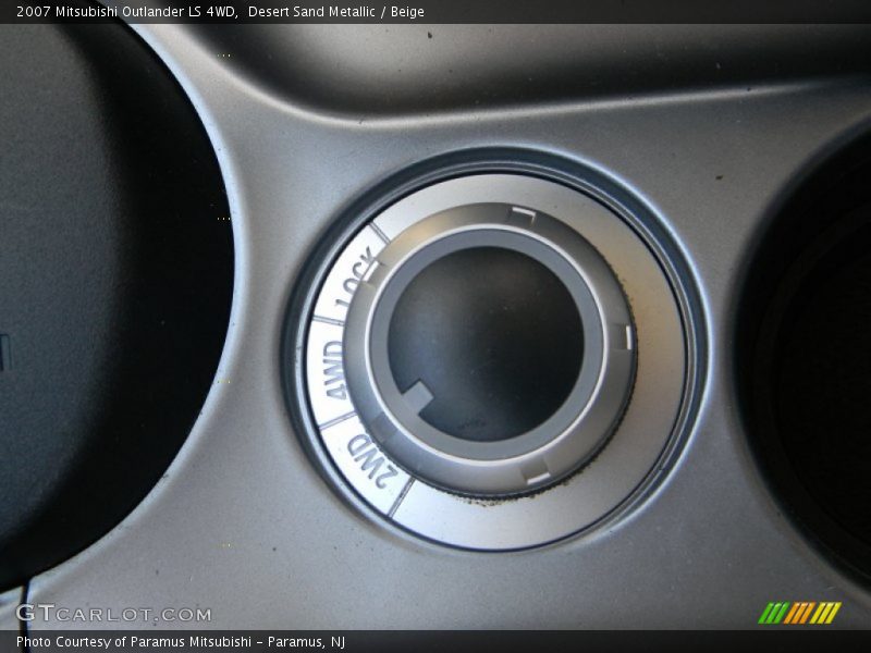Desert Sand Metallic / Beige 2007 Mitsubishi Outlander LS 4WD