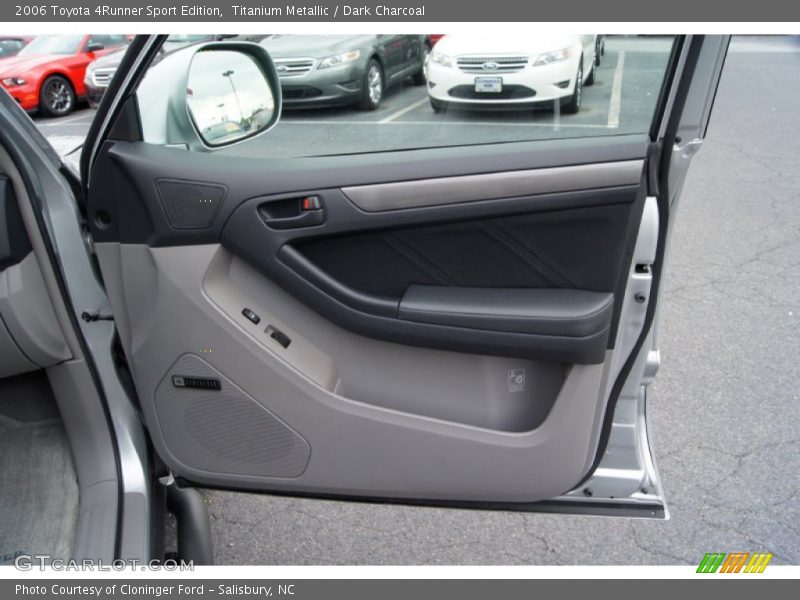 Door Panel of 2006 4Runner Sport Edition