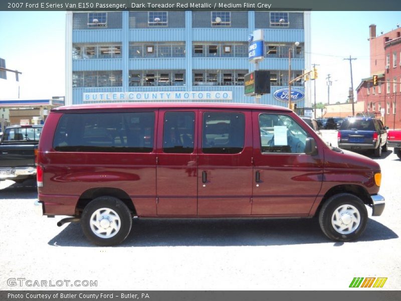 Dark Toreador Red Metallic / Medium Flint Grey 2007 Ford E Series Van E150 Passenger