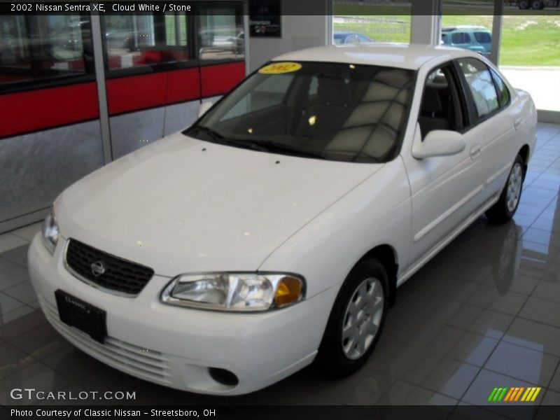 Cloud White / Stone 2002 Nissan Sentra XE
