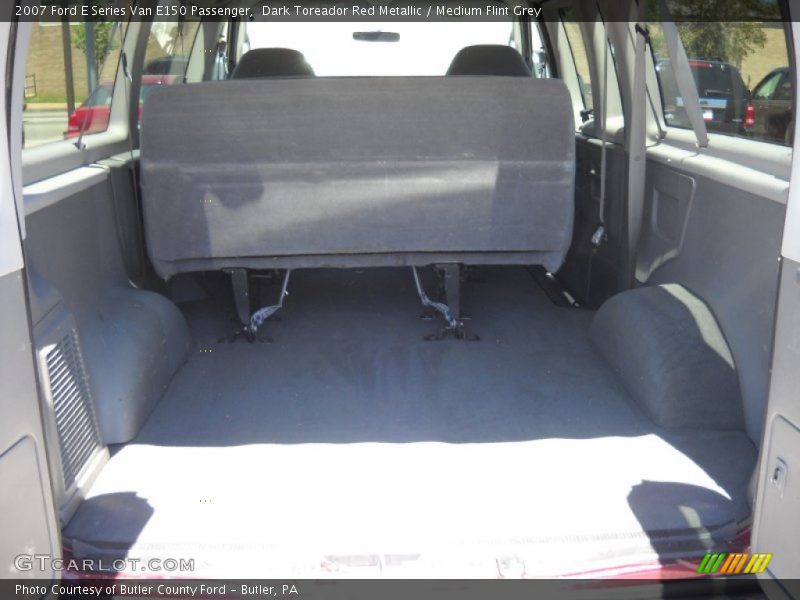 Dark Toreador Red Metallic / Medium Flint Grey 2007 Ford E Series Van E150 Passenger