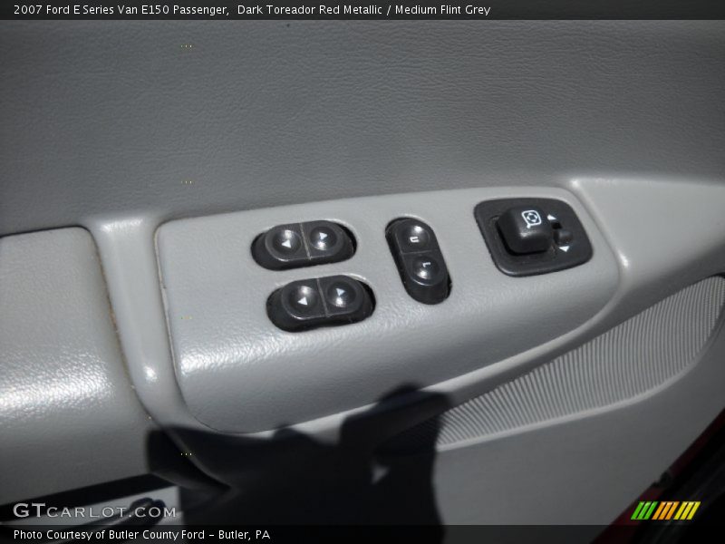 Dark Toreador Red Metallic / Medium Flint Grey 2007 Ford E Series Van E150 Passenger