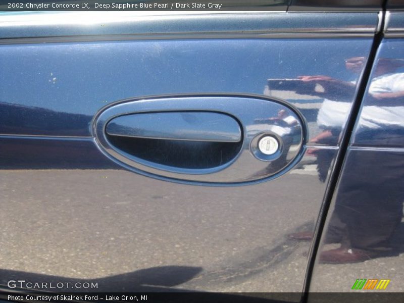 Deep Sapphire Blue Pearl / Dark Slate Gray 2002 Chrysler Concorde LX