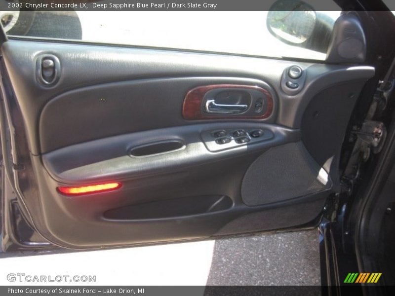 Deep Sapphire Blue Pearl / Dark Slate Gray 2002 Chrysler Concorde LX