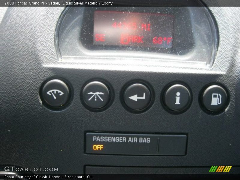 Liquid Silver Metallic / Ebony 2008 Pontiac Grand Prix Sedan