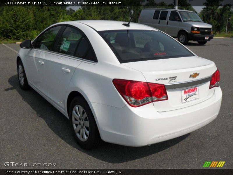 Summit White / Jet Black/Medium Titanium 2011 Chevrolet Cruze LS