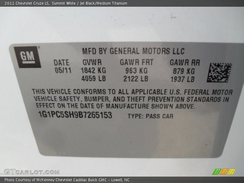 Summit White / Jet Black/Medium Titanium 2011 Chevrolet Cruze LS